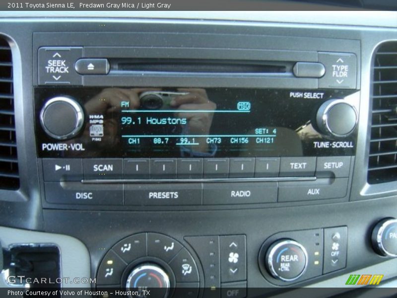 Controls of 2011 Sienna LE