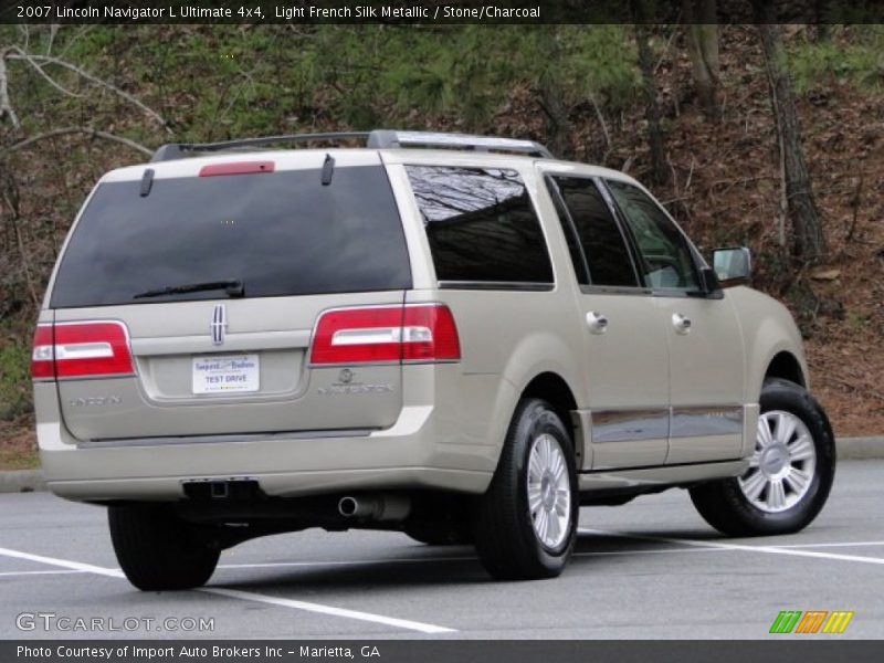 Light French Silk Metallic / Stone/Charcoal 2007 Lincoln Navigator L Ultimate 4x4