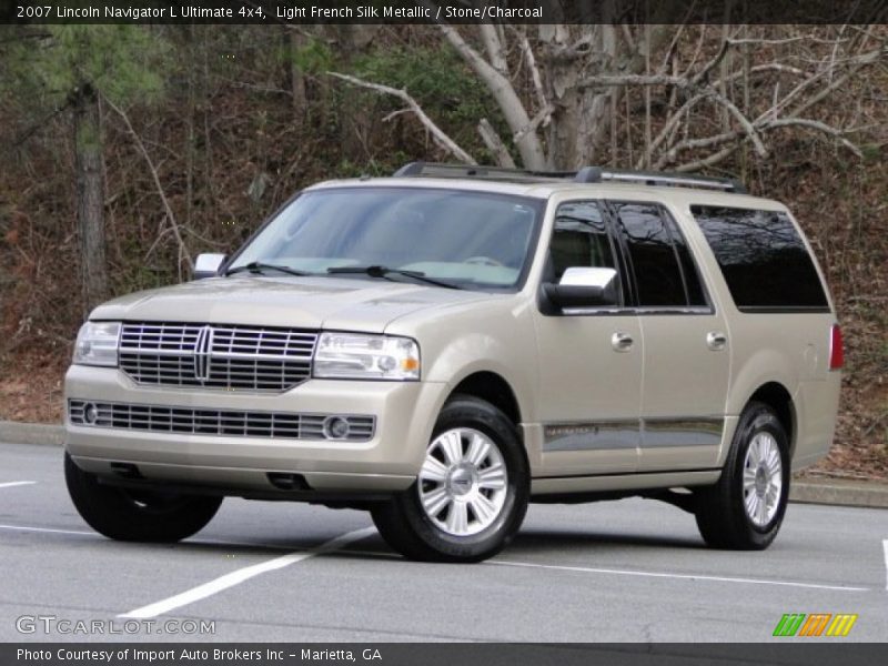 Light French Silk Metallic / Stone/Charcoal 2007 Lincoln Navigator L Ultimate 4x4