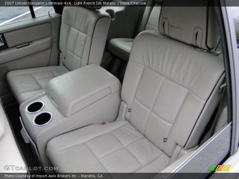 Rear Seat of 2007 Navigator L Ultimate 4x4