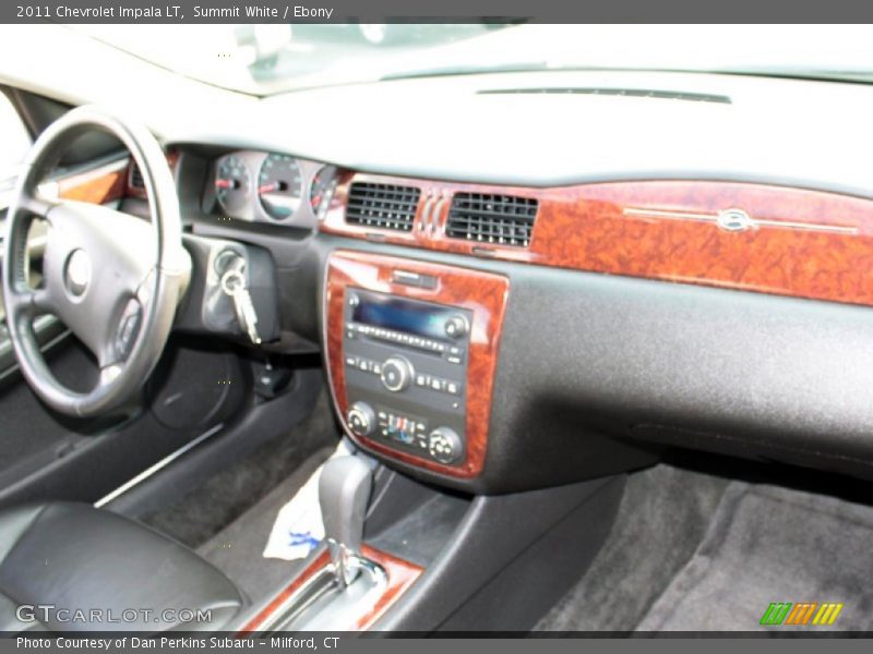 Summit White / Ebony 2011 Chevrolet Impala LT