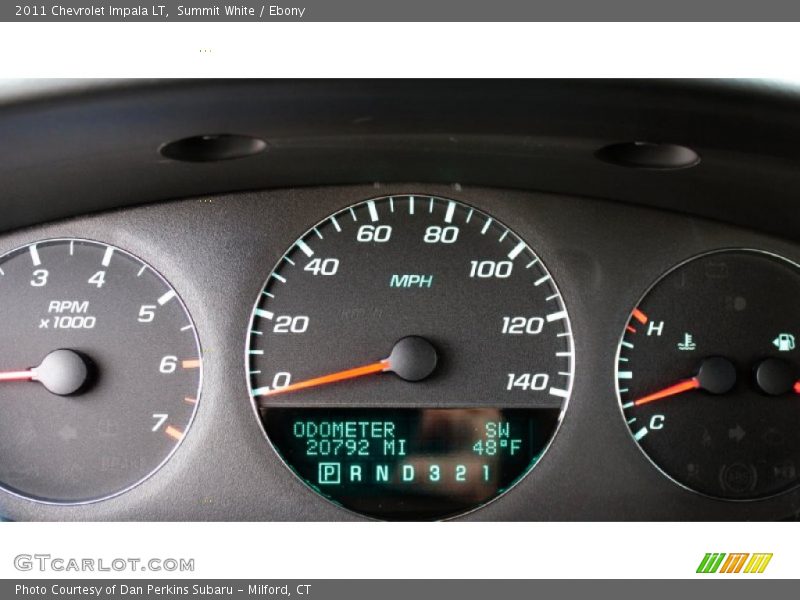 Summit White / Ebony 2011 Chevrolet Impala LT