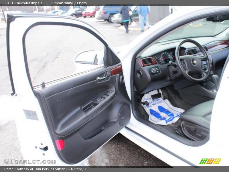 Summit White / Ebony 2011 Chevrolet Impala LT