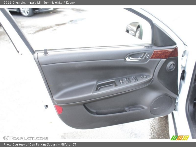 Summit White / Ebony 2011 Chevrolet Impala LT