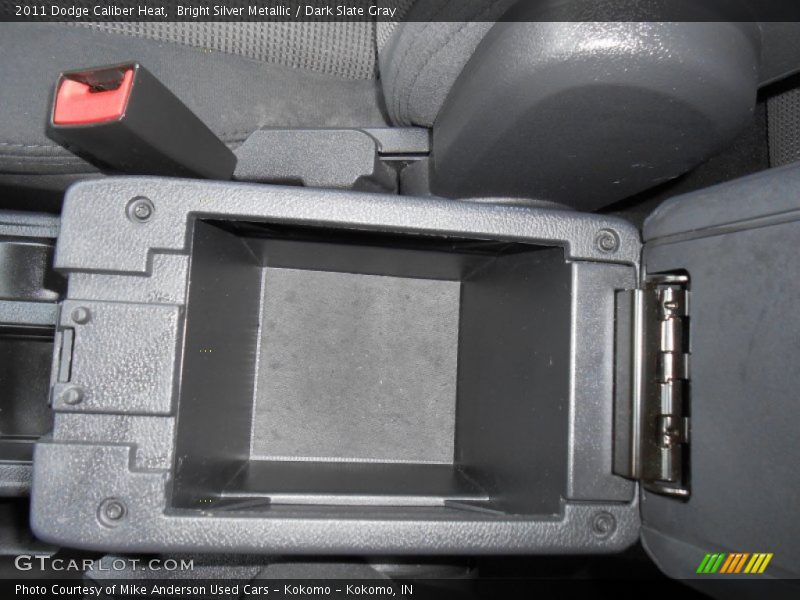 Bright Silver Metallic / Dark Slate Gray 2011 Dodge Caliber Heat