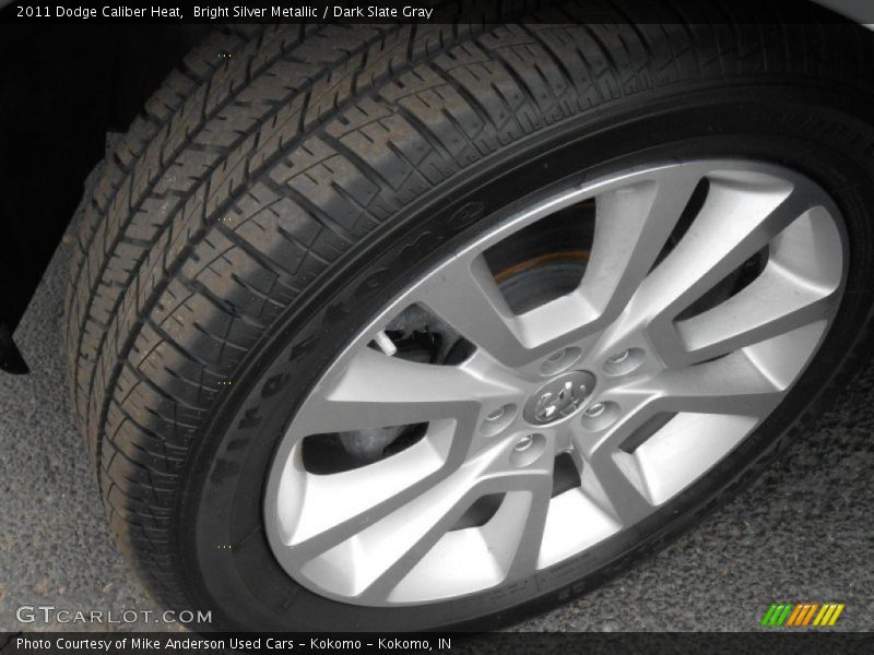 Bright Silver Metallic / Dark Slate Gray 2011 Dodge Caliber Heat