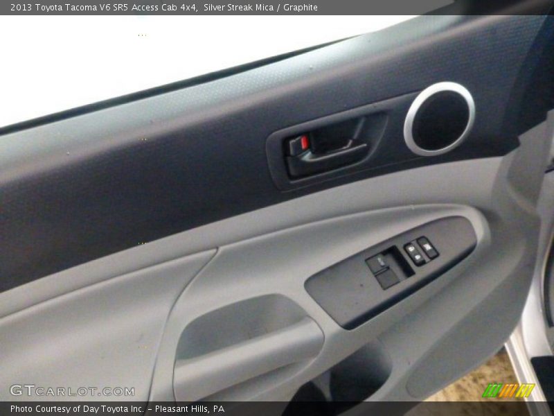 Silver Streak Mica / Graphite 2013 Toyota Tacoma V6 SR5 Access Cab 4x4