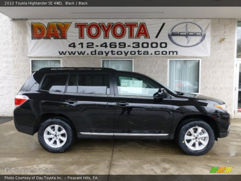 Black / Black 2013 Toyota Highlander SE 4WD