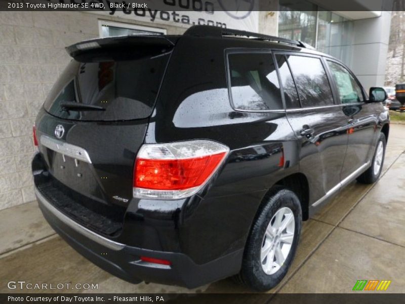 Black / Black 2013 Toyota Highlander SE 4WD