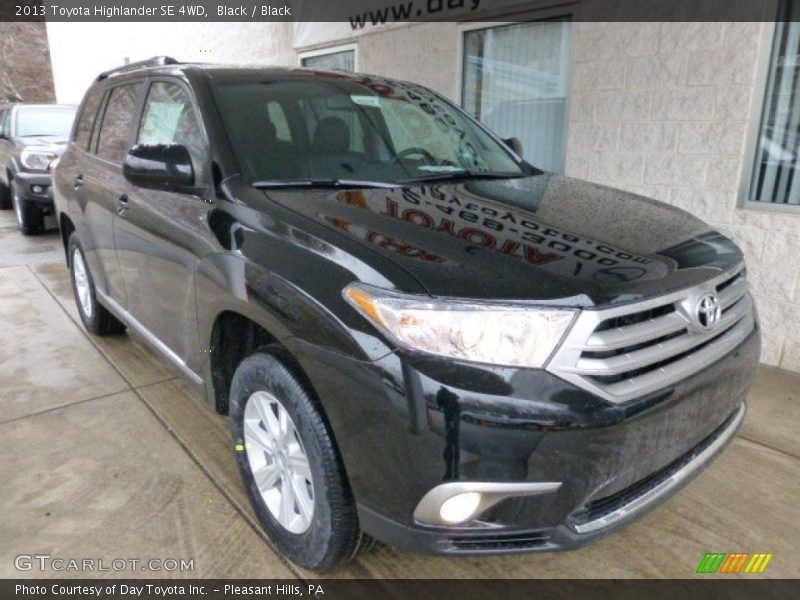 Black / Black 2013 Toyota Highlander SE 4WD