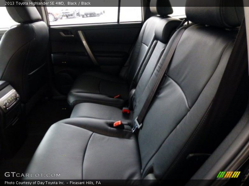 Black / Black 2013 Toyota Highlander SE 4WD