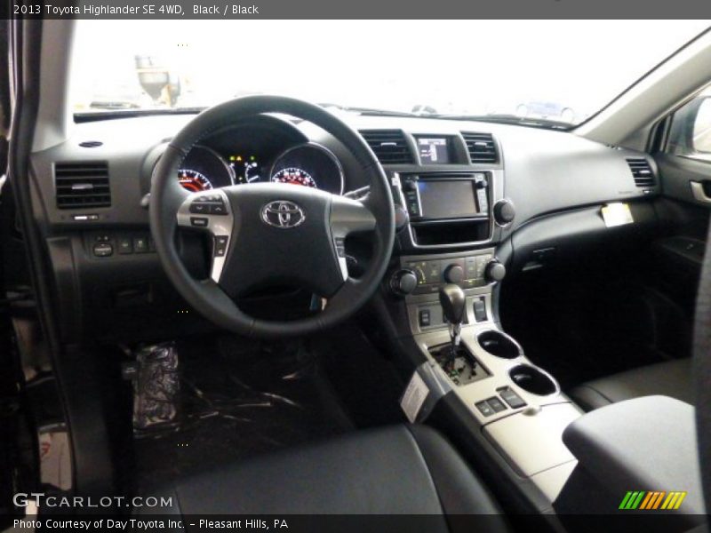 Black / Black 2013 Toyota Highlander SE 4WD