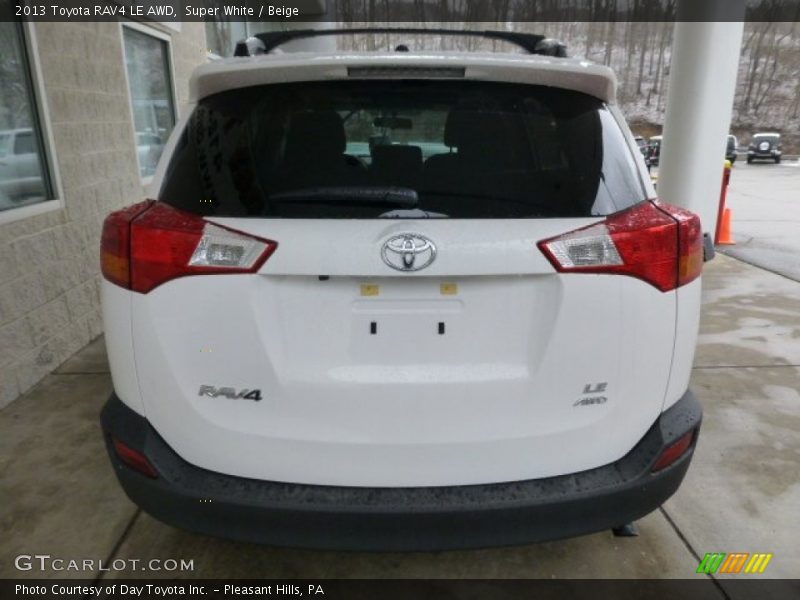Super White / Beige 2013 Toyota RAV4 LE AWD