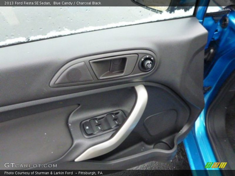 Blue Candy / Charcoal Black 2013 Ford Fiesta SE Sedan