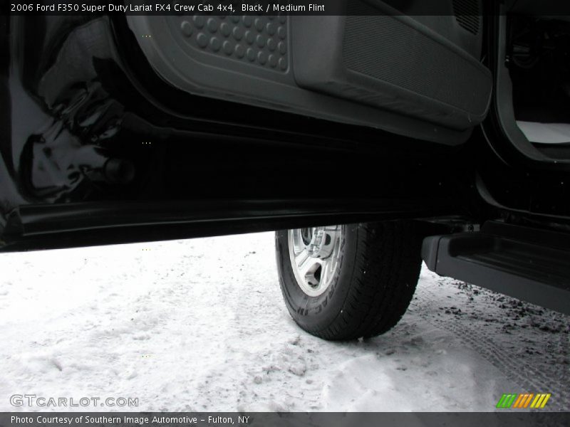 Black / Medium Flint 2006 Ford F350 Super Duty Lariat FX4 Crew Cab 4x4