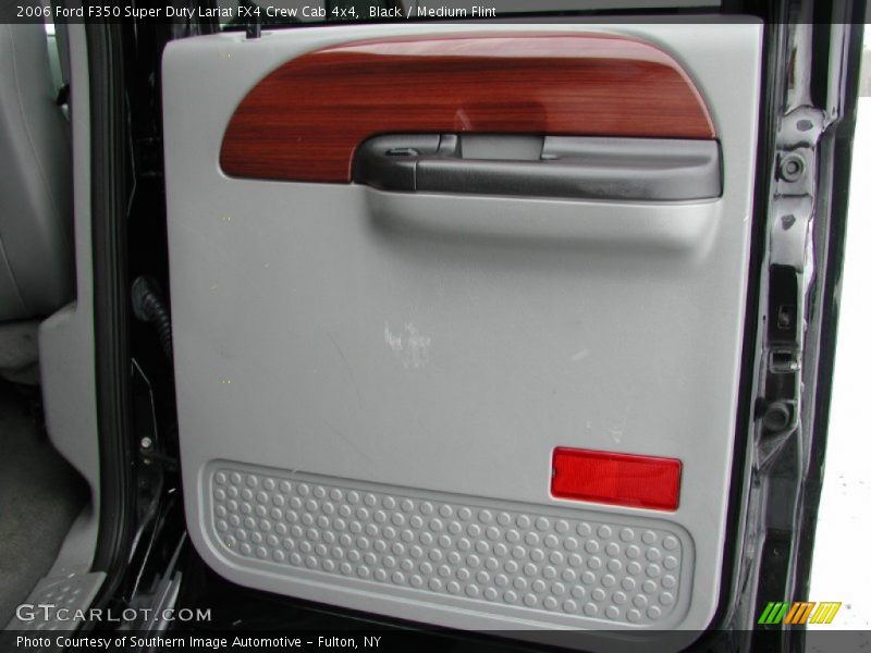 Black / Medium Flint 2006 Ford F350 Super Duty Lariat FX4 Crew Cab 4x4