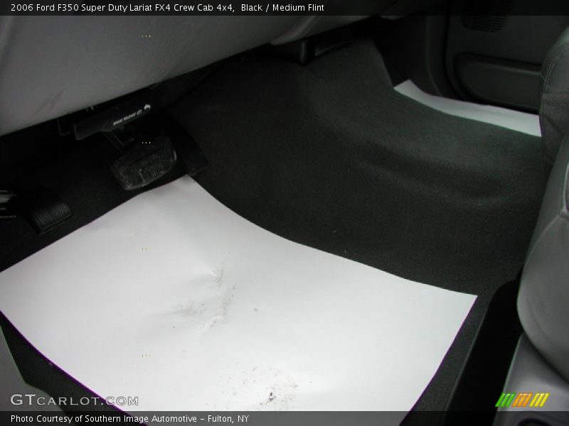 Black / Medium Flint 2006 Ford F350 Super Duty Lariat FX4 Crew Cab 4x4