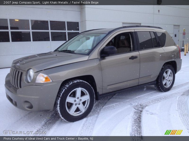 Front 3/4 View of 2007 Compass Sport