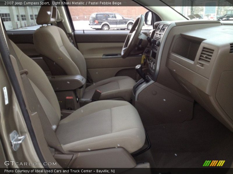  2007 Compass Sport Pastel Pebble Beige Interior