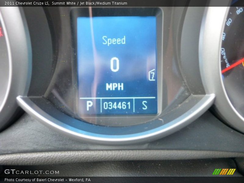 Summit White / Jet Black/Medium Titanium 2011 Chevrolet Cruze LS