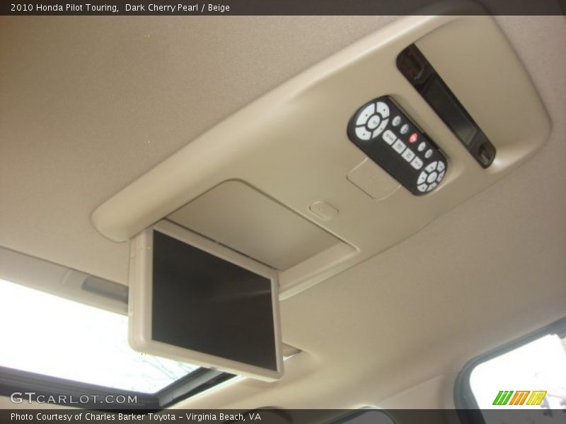 Entertainment System of 2010 Pilot Touring