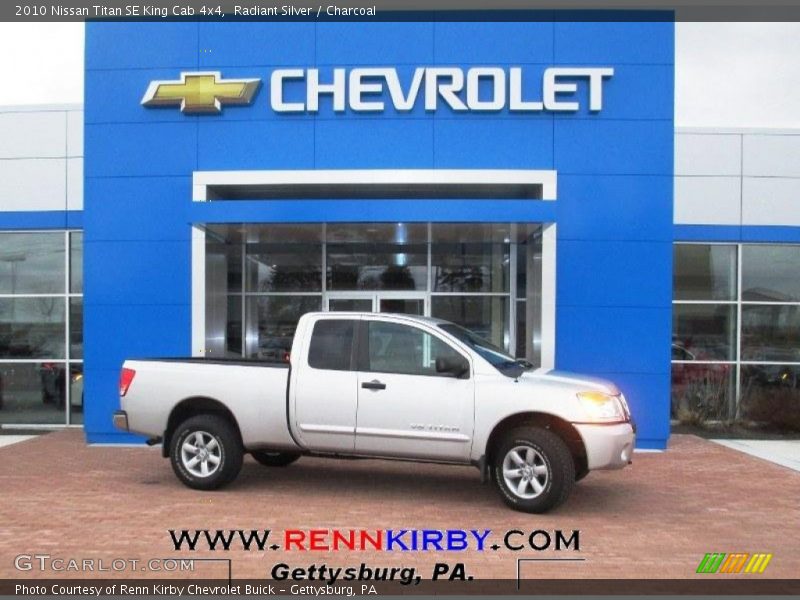 Radiant Silver / Charcoal 2010 Nissan Titan SE King Cab 4x4