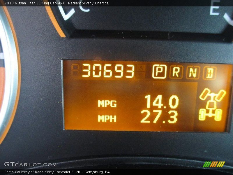 Radiant Silver / Charcoal 2010 Nissan Titan SE King Cab 4x4