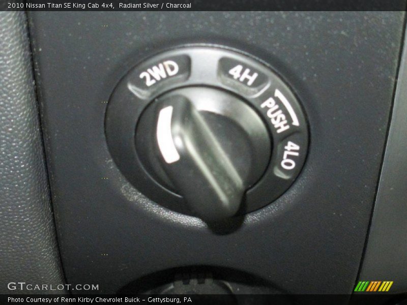 Radiant Silver / Charcoal 2010 Nissan Titan SE King Cab 4x4