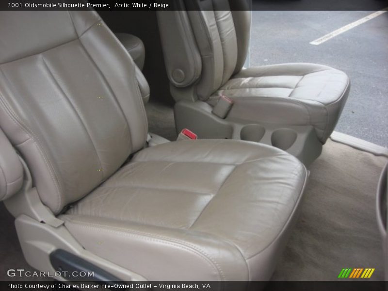 Arctic White / Beige 2001 Oldsmobile Silhouette Premier