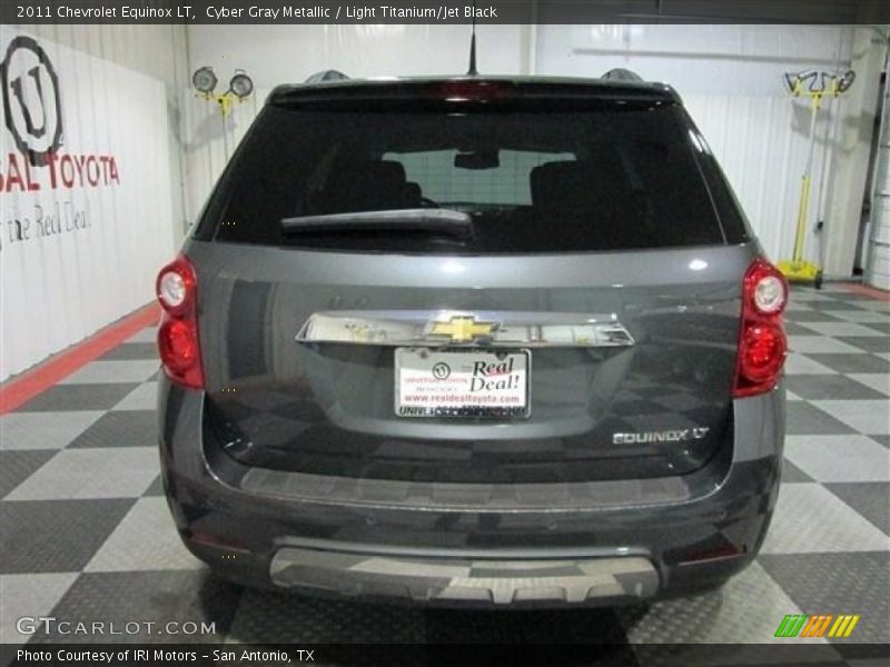 Cyber Gray Metallic / Light Titanium/Jet Black 2011 Chevrolet Equinox LT