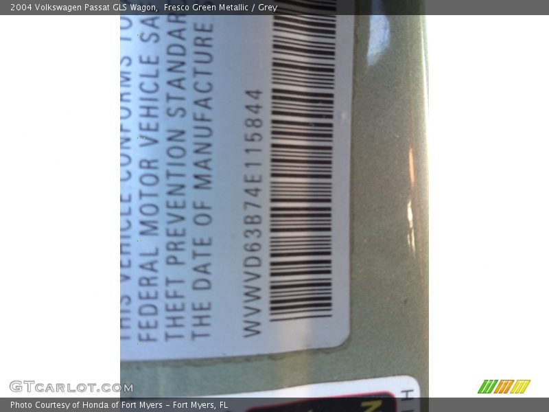 Fresco Green Metallic / Grey 2004 Volkswagen Passat GLS Wagon