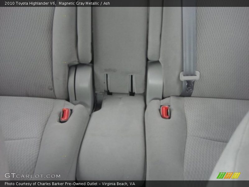 Magnetic Gray Metallic / Ash 2010 Toyota Highlander V6