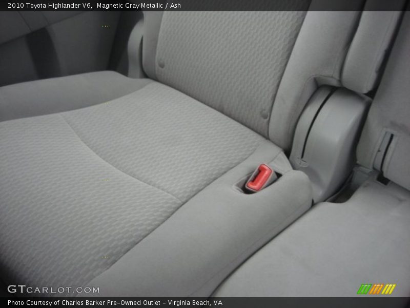 Magnetic Gray Metallic / Ash 2010 Toyota Highlander V6