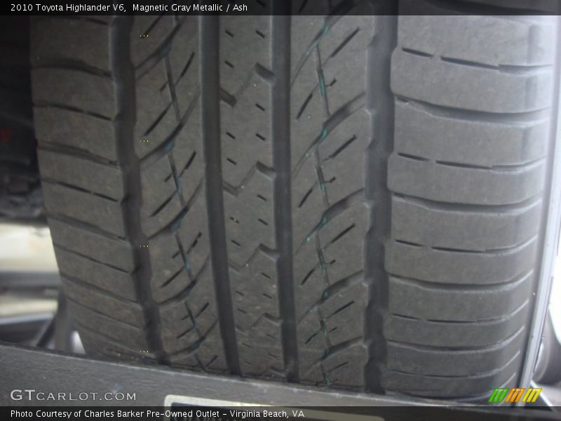 Magnetic Gray Metallic / Ash 2010 Toyota Highlander V6