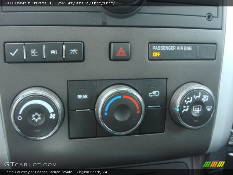 Cyber Gray Metallic / Ebony/Ebony 2011 Chevrolet Traverse LT