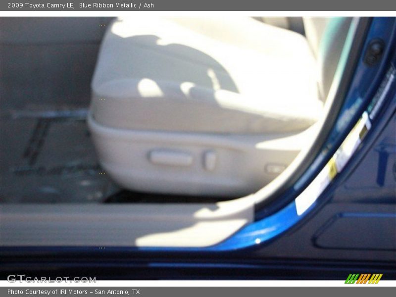 Blue Ribbon Metallic / Ash 2009 Toyota Camry LE
