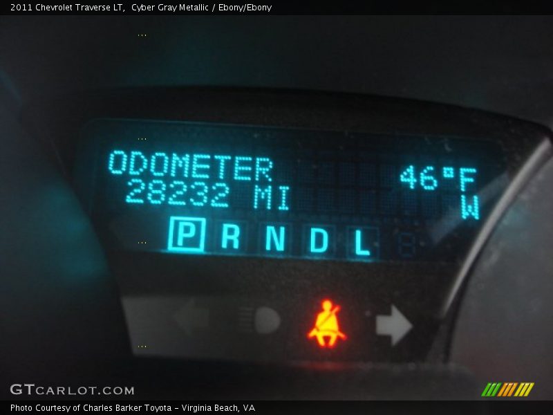 Cyber Gray Metallic / Ebony/Ebony 2011 Chevrolet Traverse LT