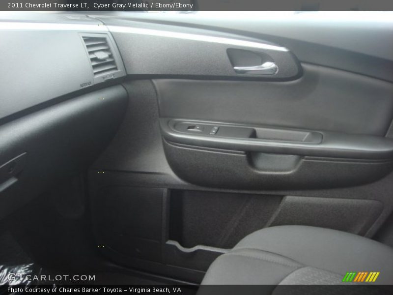 Cyber Gray Metallic / Ebony/Ebony 2011 Chevrolet Traverse LT