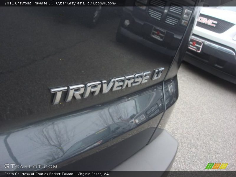 Cyber Gray Metallic / Ebony/Ebony 2011 Chevrolet Traverse LT