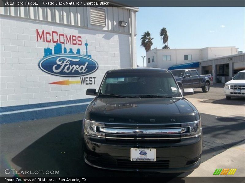 Tuxedo Black Metallic / Charcoal Black 2013 Ford Flex SE
