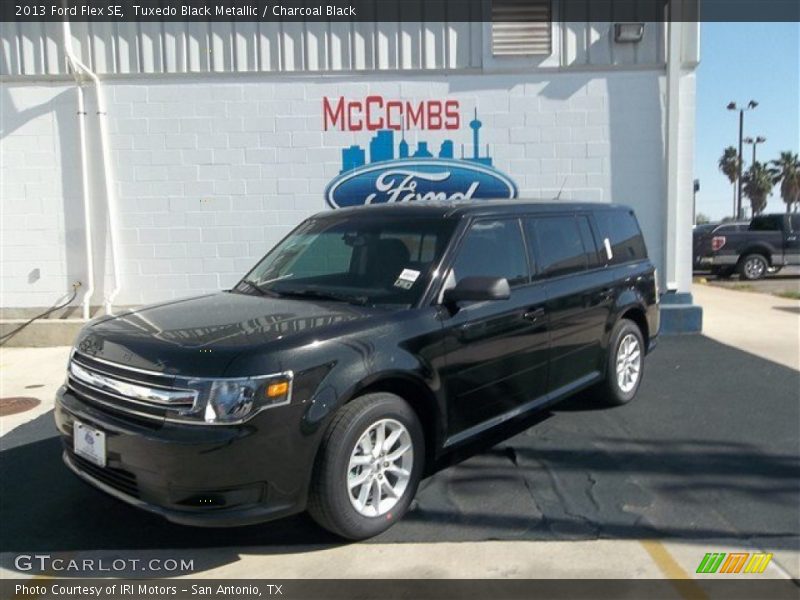 Tuxedo Black Metallic / Charcoal Black 2013 Ford Flex SE