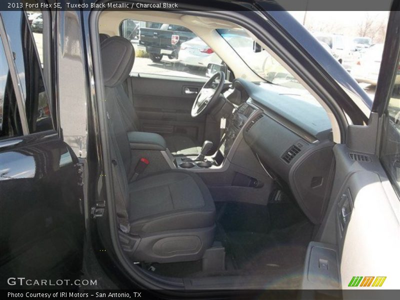 Tuxedo Black Metallic / Charcoal Black 2013 Ford Flex SE