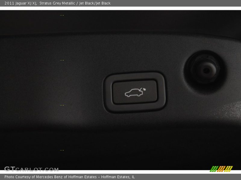 Stratus Grey Metallic / Jet Black/Jet Black 2011 Jaguar XJ XJ