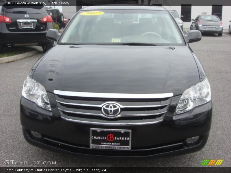 Black / Ivory 2007 Toyota Avalon XLS
