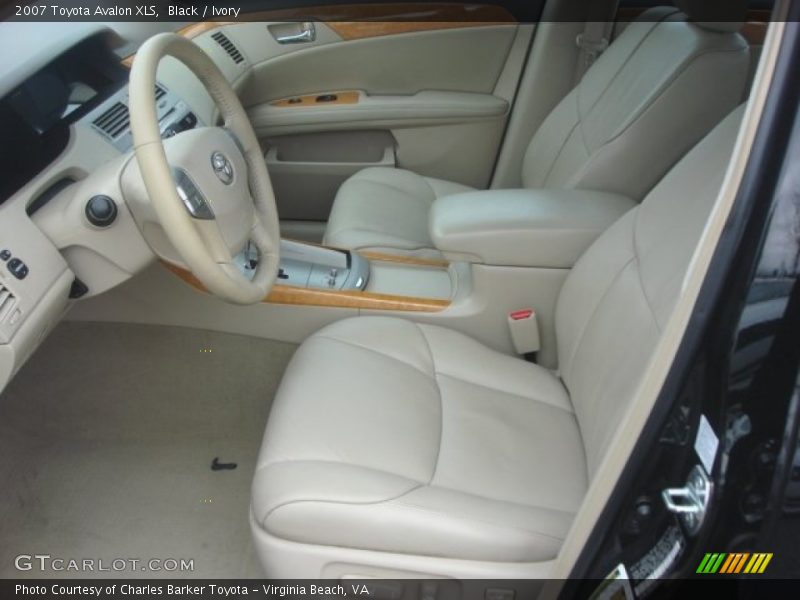 Front Seat of 2007 Avalon XLS
