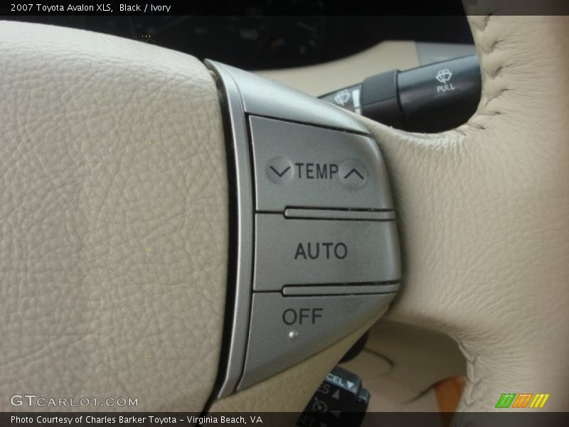 Black / Ivory 2007 Toyota Avalon XLS