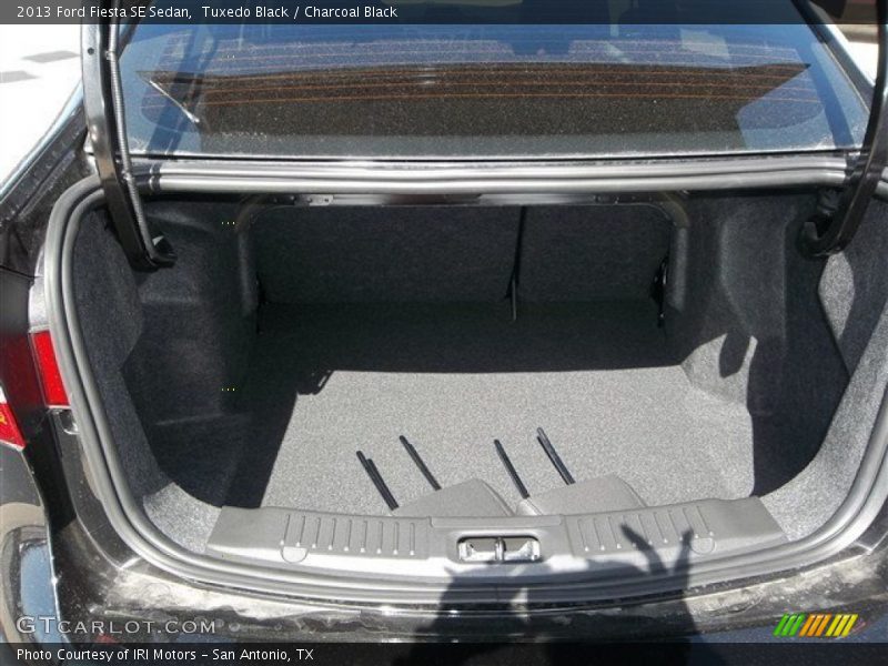 Tuxedo Black / Charcoal Black 2013 Ford Fiesta SE Sedan