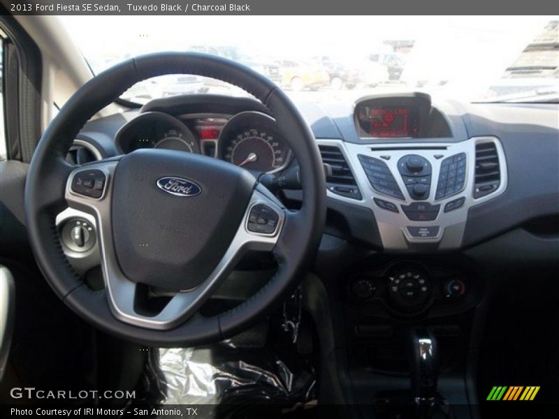 Tuxedo Black / Charcoal Black 2013 Ford Fiesta SE Sedan