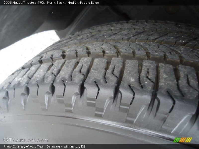 Mystic Black / Medium Pebble Beige 2006 Mazda Tribute s 4WD