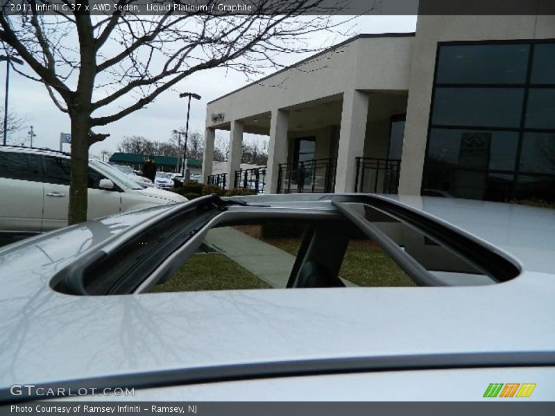 Liquid Platinum / Graphite 2011 Infiniti G 37 x AWD Sedan